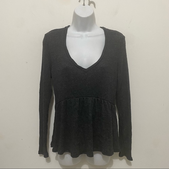 NWT Anthropologie Tla Grey Jill Babydoll Knit Lone sleeve top size small - Picture 2 of 13